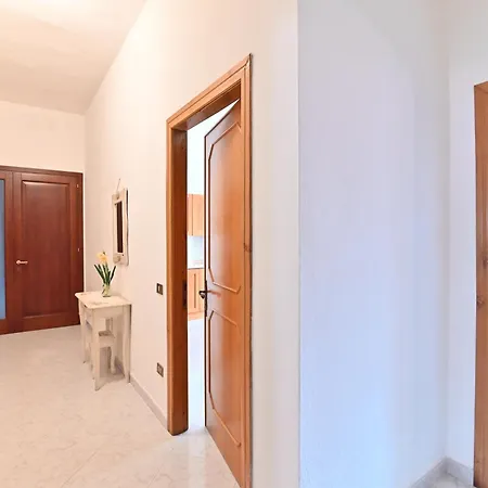 Izzhome Paradise * Pula