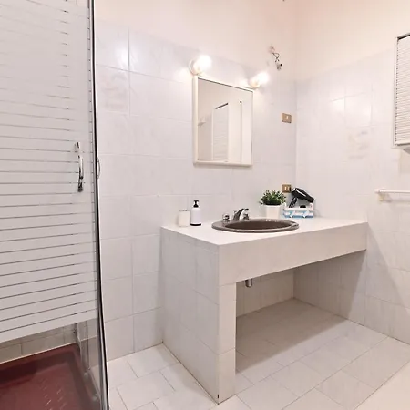 Izzhome Paradise * Pula