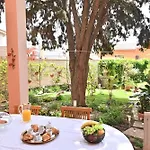 Izzhome Paradise Пула
