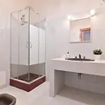 Апартаменты Izzhome Paradise Пула