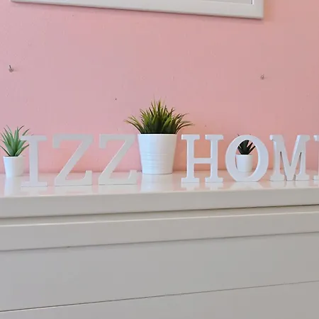 Izzhome Paradise Pula