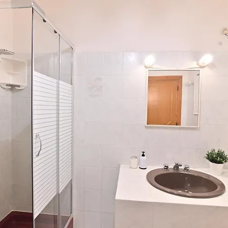 Izzhome Paradise Apartment *