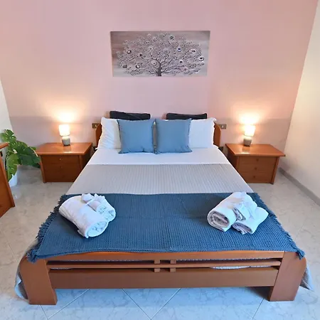 Izzhome Paradise * Pula