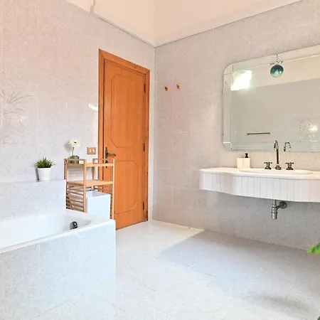 Izzhome Paradise Apartment Pula
